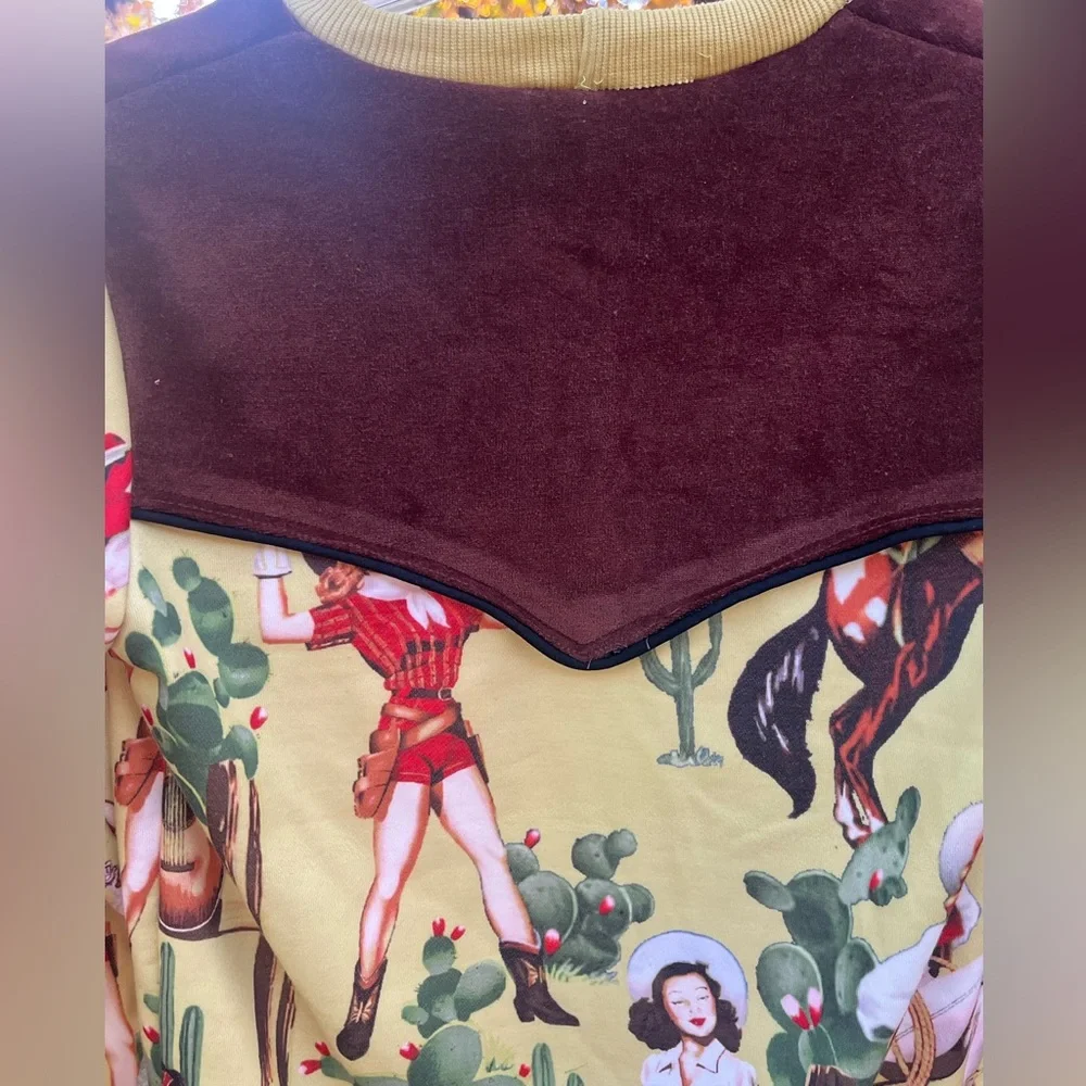 Cowboy Print Sweatshirt with Western Yolk Collar - XS - Picture 3 of 6